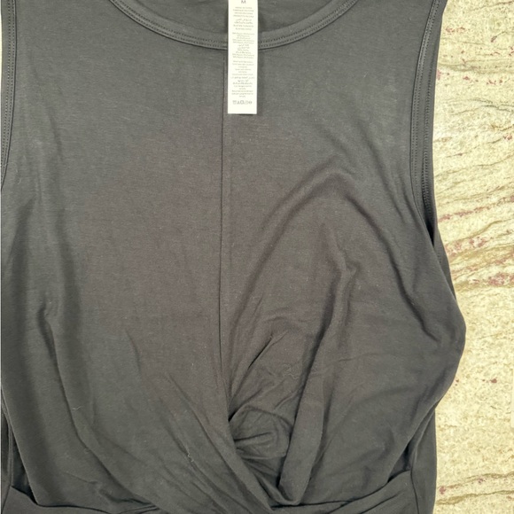 Alo Yoga Cover Tank - Picture 2 of 5